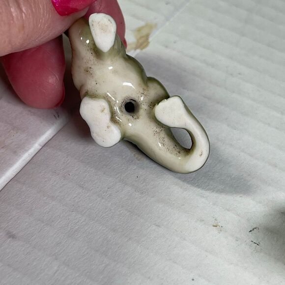 Vintage miniature Triceratops, Brontosaurus and an armadillo. - Picture 8 of 9